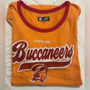 NFL Official Ladies Apparel Tampa Bay Buccaneers Distressed Ringer Tee Size XS